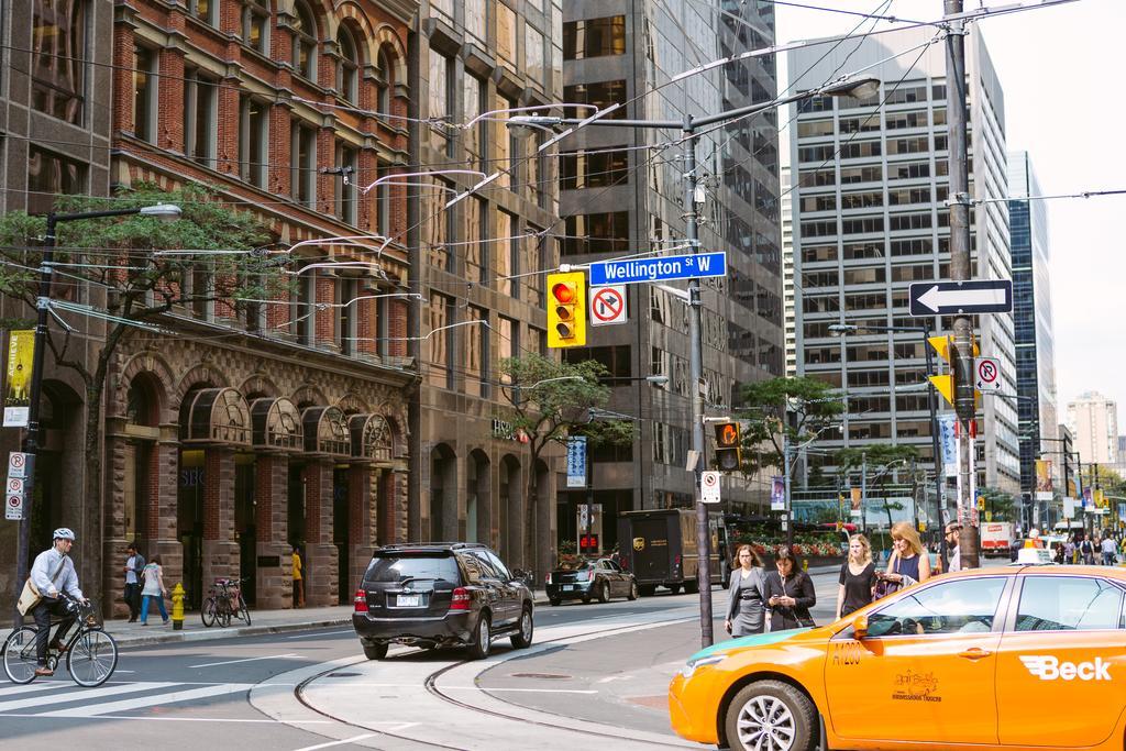 Breathtaking 3-Bedroom In The Heart Of Downtown Toronto Exterior photo