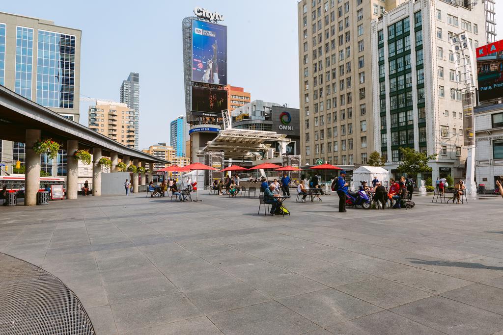 Breathtaking 3-Bedroom In The Heart Of Downtown Toronto Exterior photo